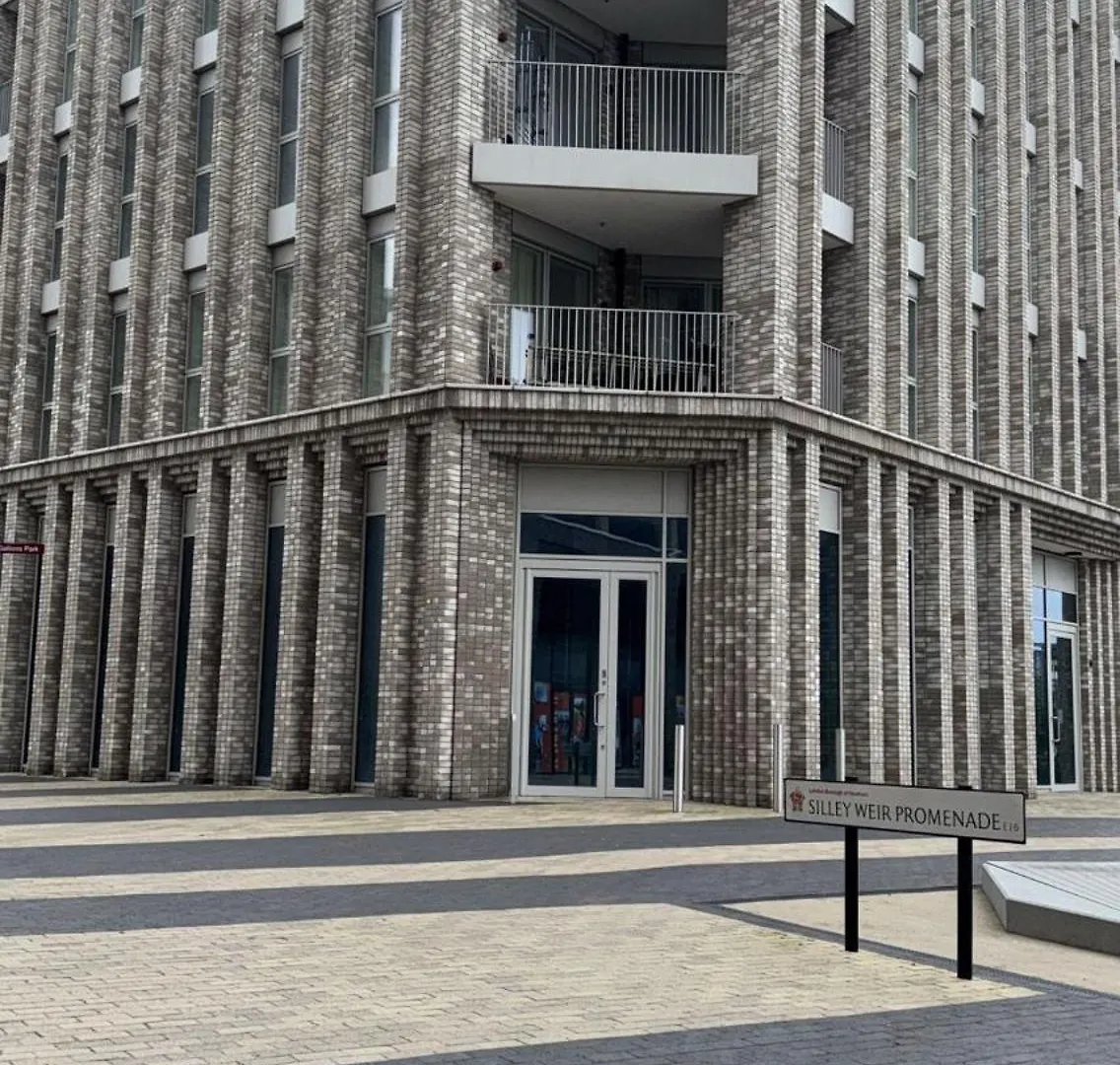 Apartment Luxury Entire 1 Bed Flat, Excel, City Airport, Custom House London