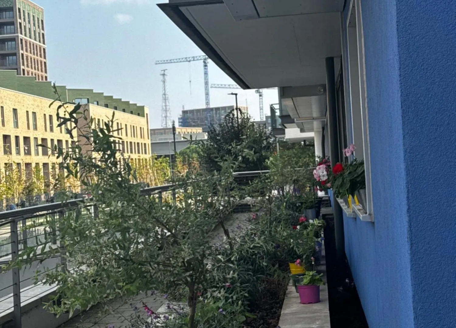 Апартаменты Entire Luxurious River Side 1 Bedroom Flat University East London Excel City Airport